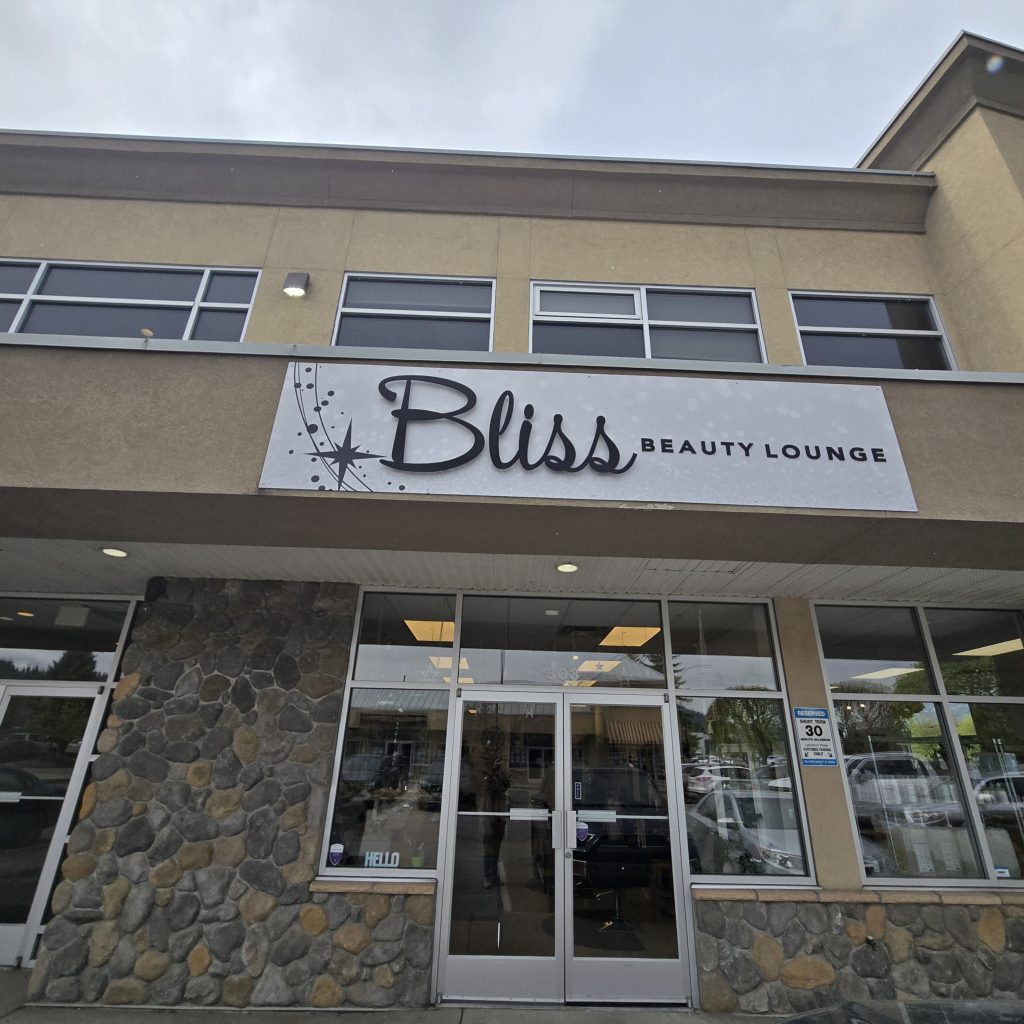 Bliss Beauty Lounge – A brush with Style and Color Bar