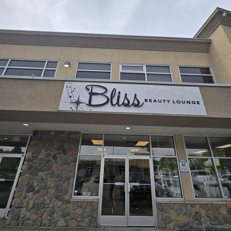 Bliss Beauty Lounge – A brush with Style and Color Bar